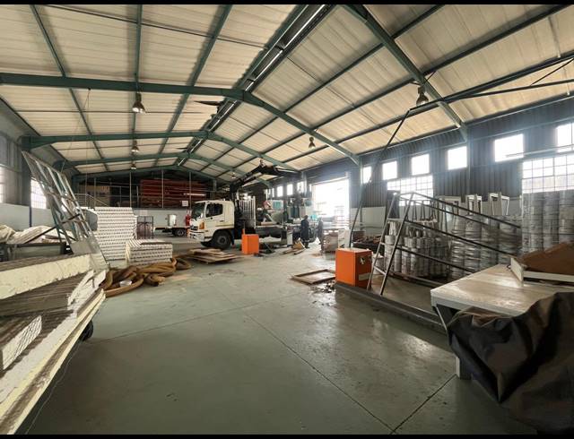 820M² WAREHOUSE TO LET IN HENNOPSPARK